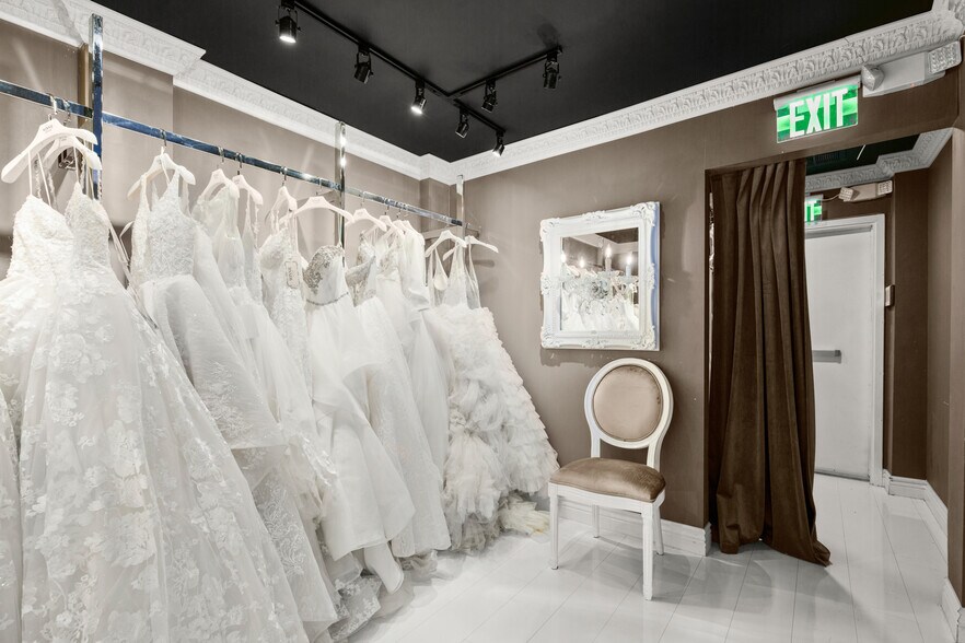 More Photos Of 7700 N Lamar Blvd, Austin Storefront Retail Office For Sale