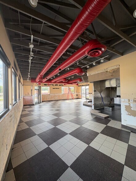 More Photos Of 138 Commerce Ave, Lagrange Fast Food For Sale