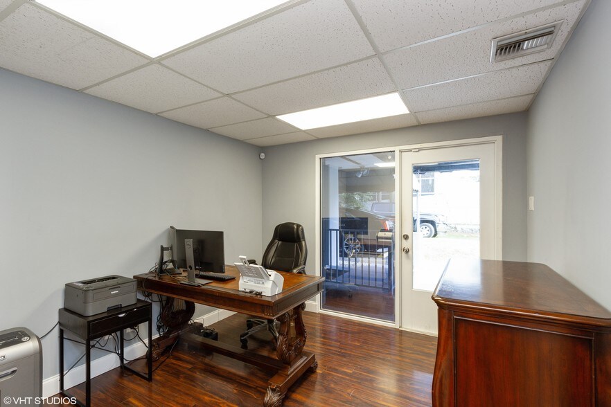 More Photos Of 212 SE 8th St, Fort Lauderdale Office Residential For Sale