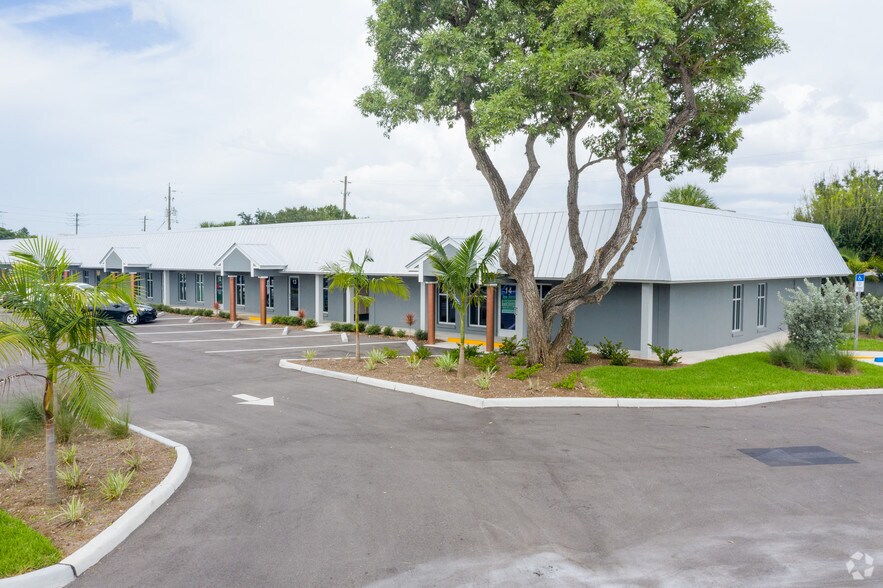 Primary Photo Of 9371 Cypress Lake Dr, Fort Myers Unknown For Lease