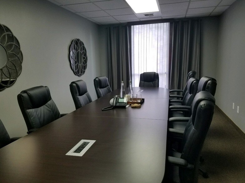 More Photos Of 303 E 16th St, Vancouver Coworking Space