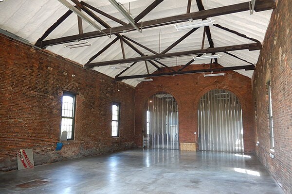 More Photos Of 81 Freight Yard Way, Northfield Showroom For Sale