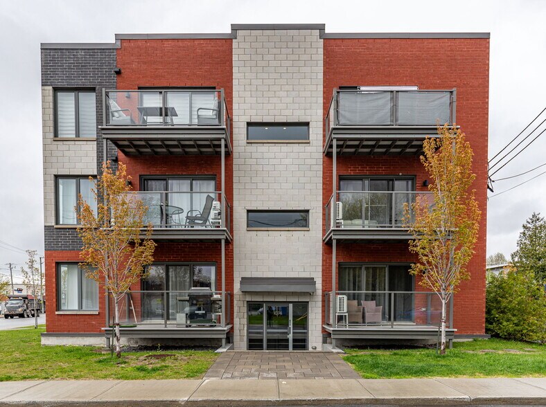 More Photos Of 1074 Ch Du Côteau-Rouge, Longueuil Apartments For Sale