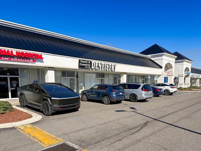 More Photos Of 13947 Beach Blvd, Jacksonville General Retail For Lease