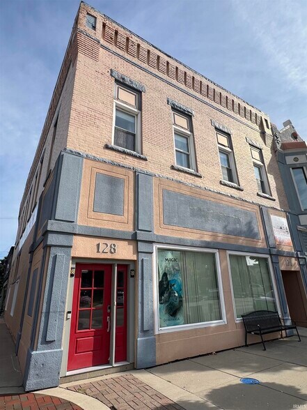 Primary Photo Of 128 W Walnut St, Kokomo Flex For Sale