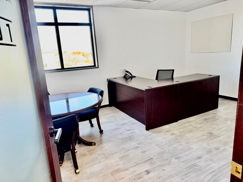 More Photos Of 13810-13854 Lakeside Cir, Sterling Heights Storefront Retail Office For Lease