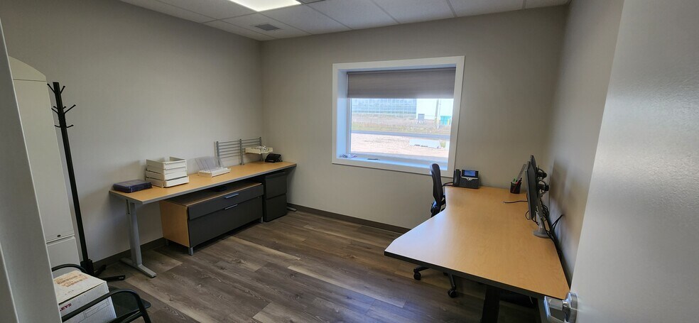 More Photos Of 5002 56 Av, Bonnyville Light Manufacturing For Lease