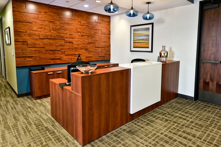 Primary Photo Of 3597 E Monarch Sky Ln, Meridian Coworking Space