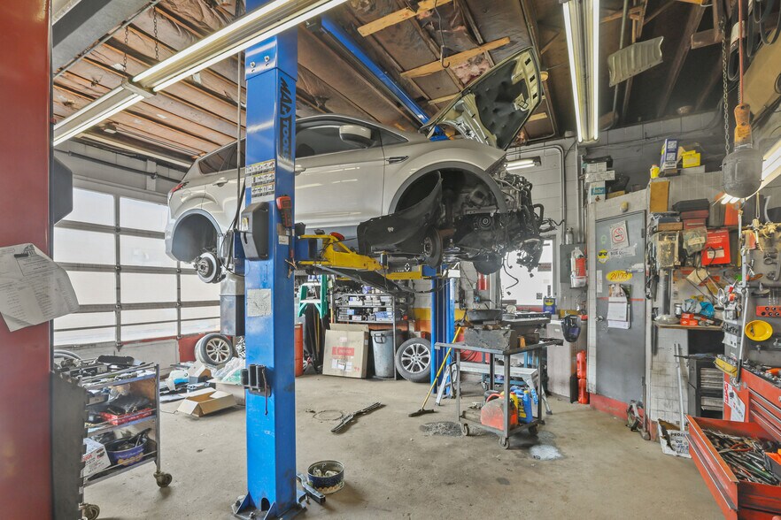 More Photos Of 19 Benefit St, Pawtucket Industrial For Sale