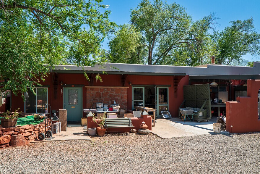 More Photos Of 110 Oak Creek Blvd, Sedona Specialty For Sale