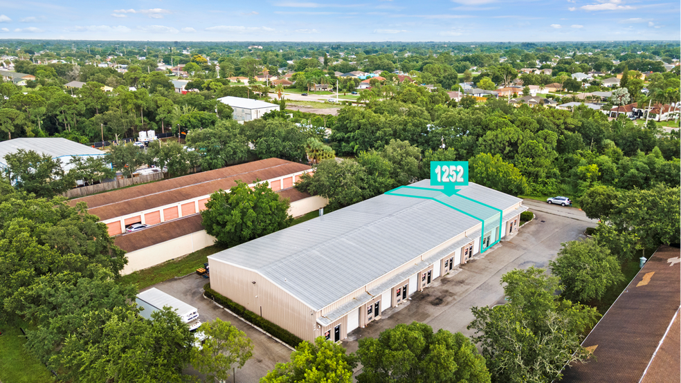 More Photos Of 1250-1264 SW Biltmore St, Port Saint Lucie Warehouse For Lease