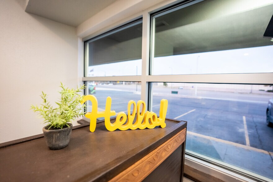 More Photos Of 2708 E Fountain Blvd, Colorado Springs Freestanding For Sale