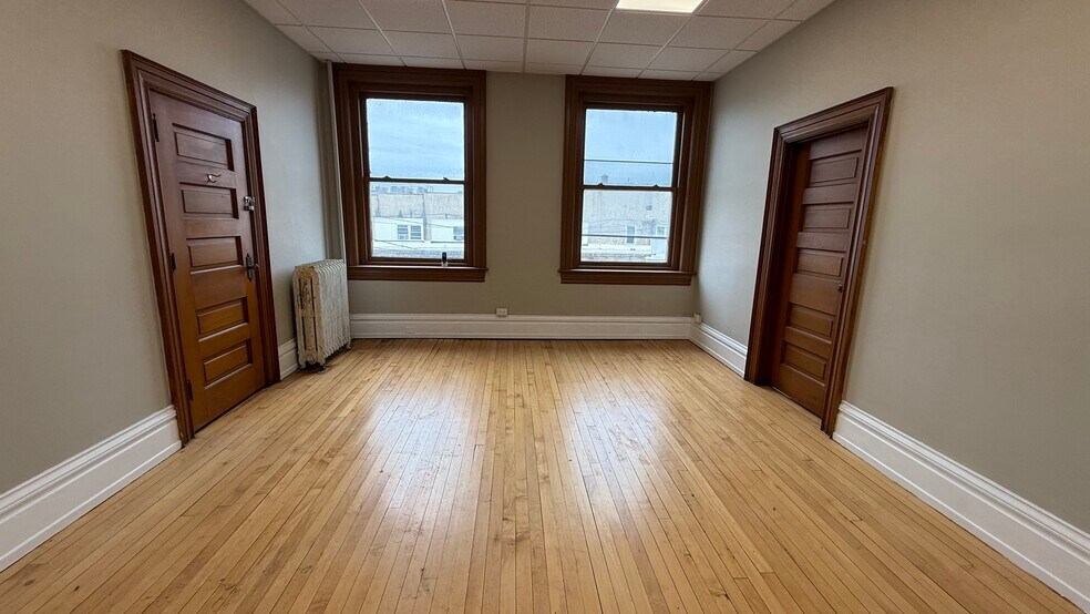 More Photos Of 242-248 W Broad St, Quakertown Office For Sale
