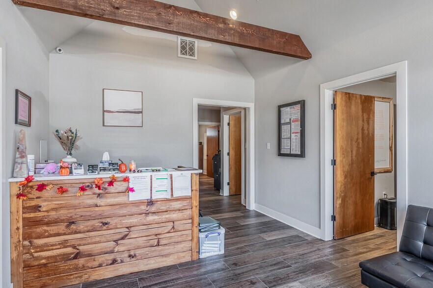 More Photos Of 1009 S Redmond Rd, Jacksonville Medical For Sale