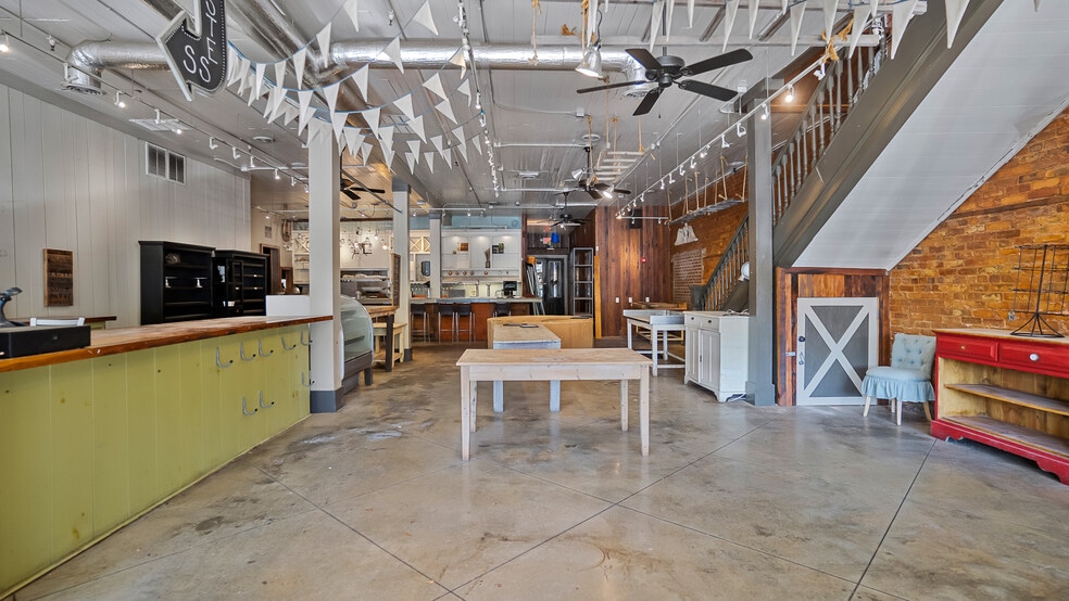 More Photos Of 3840 Highway 42, Locust Grove Restaurant For Sale