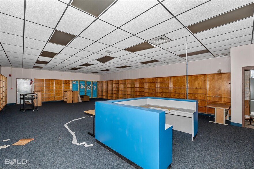 More Photos Of 200 All Saints Rd, Pelican Schools For Sale