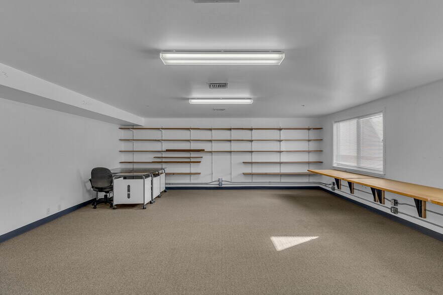 More Photos Of 1130 N Flagler Dr, Fort Lauderdale Warehouse For Lease