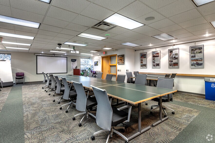 More Photos Of 450 Grant St, Akron Office For Lease