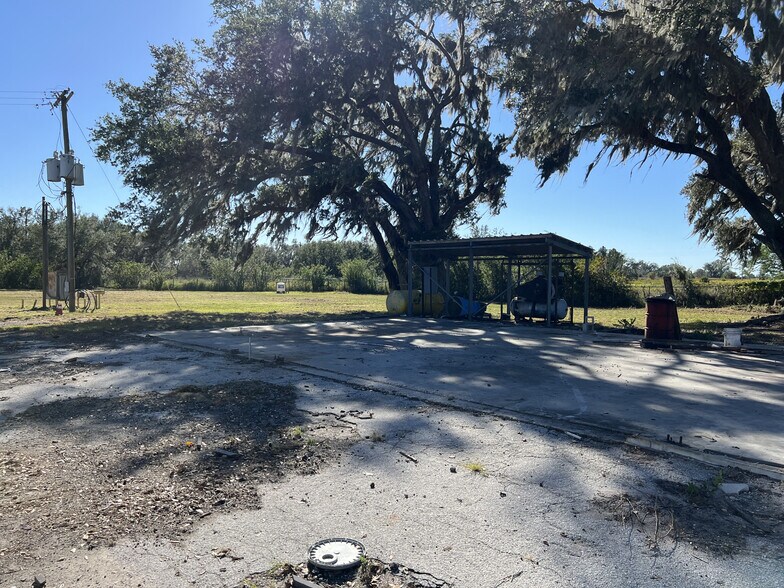 More Photos Of 929 US Highway 17, Fort Meade Light Manufacturing For Lease