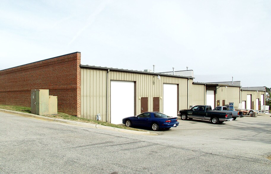 More Photos Of 551 Pylon Dr, Raleigh Flex For Lease