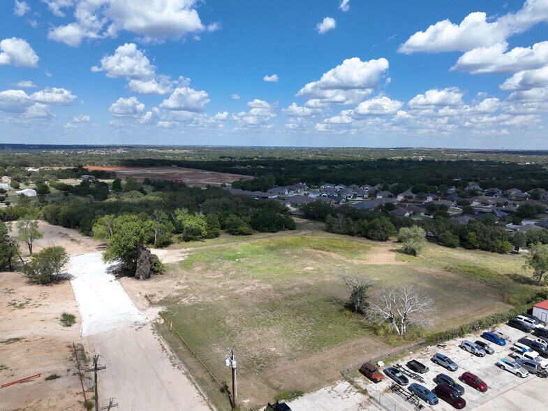More Photos Of 112 Industrial St, Weatherford Land For Sale
