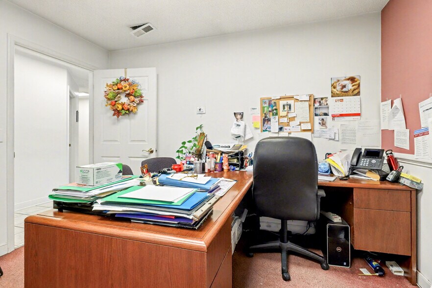 More Photos Of 20049 Jefferson Davis Hwy, Ruther Glen General Retail For Sale