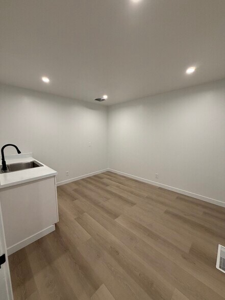 More Photos Of 19830 Lake Chabot Rd, Castro Valley Medical For Lease