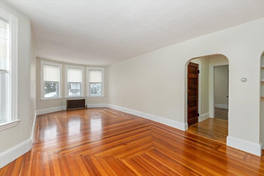 More Photos Of 412 Cabot St, Beverly Apartments For Sale