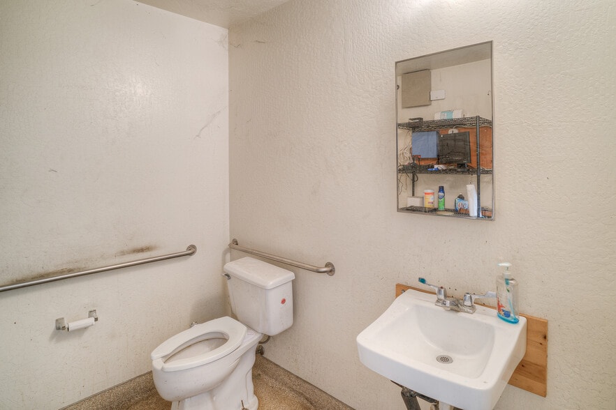 More Photos Of 3380 Olive Hwy, Oroville Self Storage For Sale