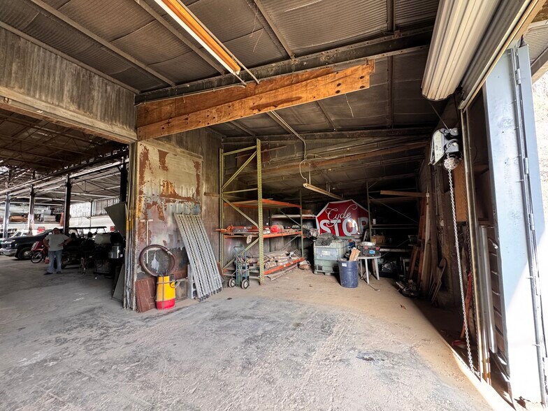 More Photos Of 4001 Bruhin Rd, Knoxville Warehouse For Sale