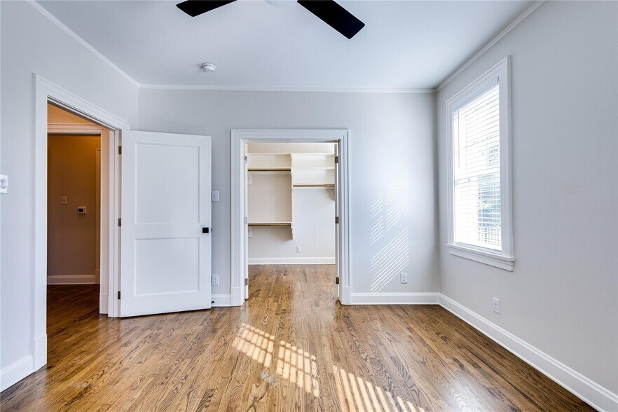 More Photos Of 2837 Hemphill St, Fort Worth Apartments For Sale