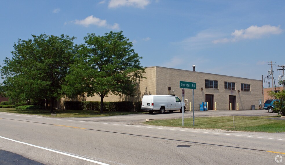 More Photos Of 555 E Plainfield Rd, Countryside Service For Sale