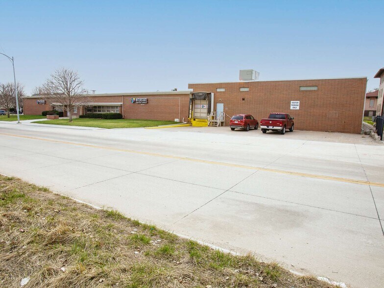 More Photos Of 2002 N 16th St, Omaha Manufacturing For Sale