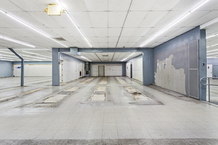 More Photos Of 1601 E Sample Rd, Pompano Beach Freestanding For Sale