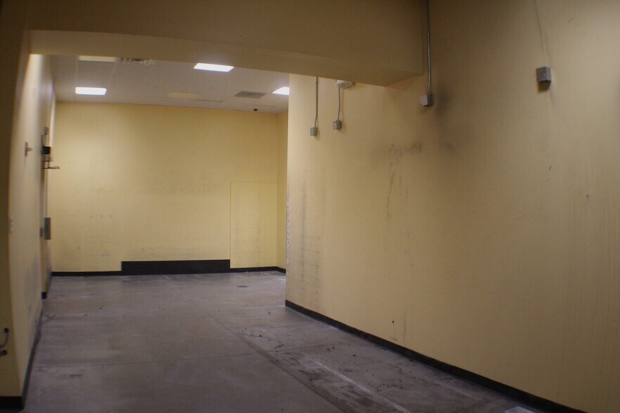 More Photos Of 869 W Florida Ave, Hemet Unknown For Lease