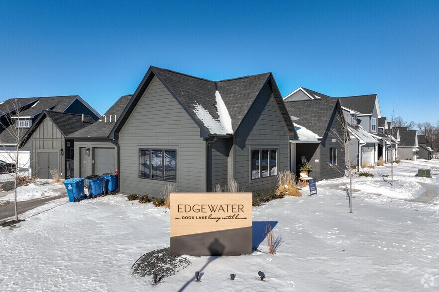 Primary Photo Of 7343 Walnut Grove Ln N, Maple Grove Apartments For Sale