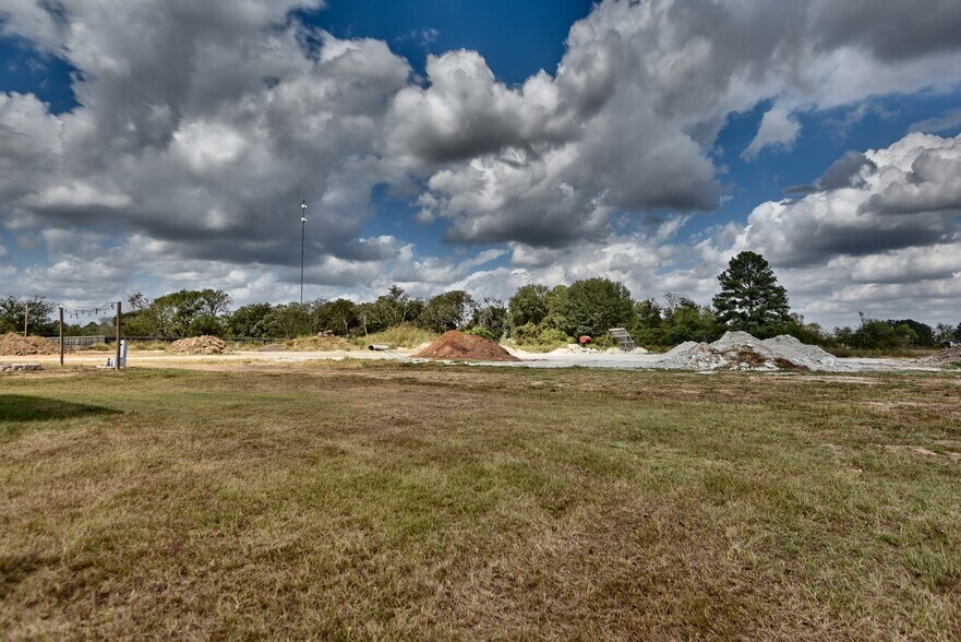 More Photos Of 946 Saint Marys St, Hempstead Land For Sale