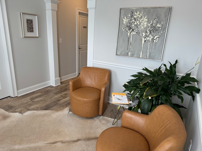 More Photos Of 110 Samaritan Dr, Cumming Medical For Sale