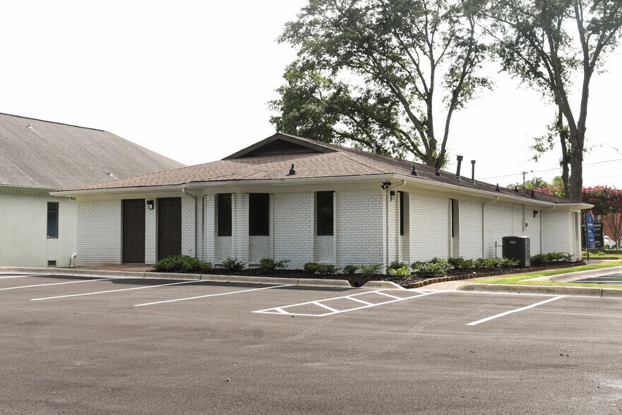 More Photos Of 1304 14th Ave SE, Decatur Medical For Lease