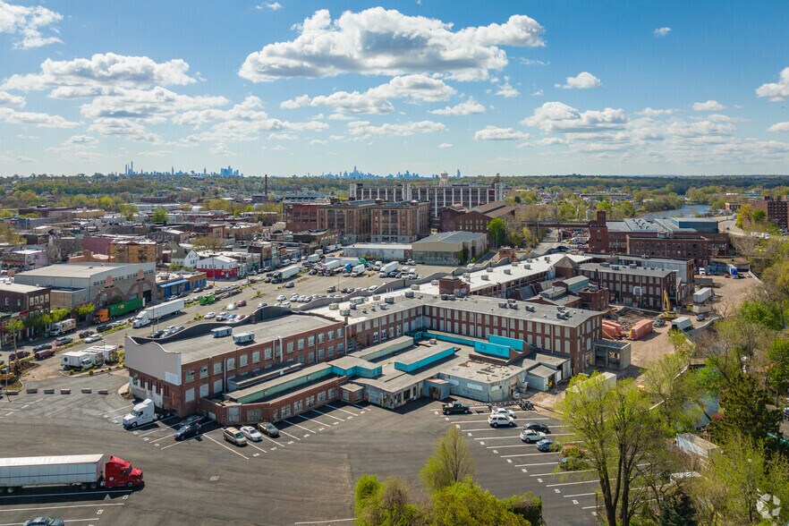 More Photos Of 220 Passaic St, Passaic Storefront For Lease