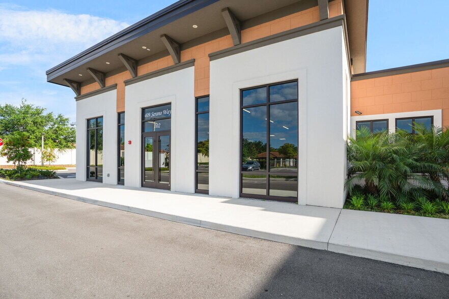 More Photos Of 409 Serano Way, Nokomis Office For Lease