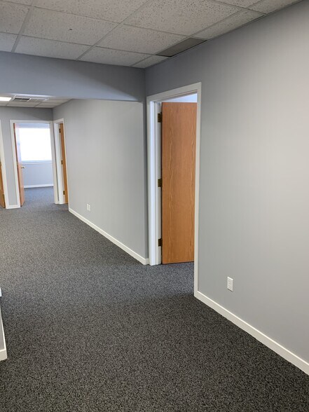 More Photos Of 148 S Main, Mount Clemens Office For Lease