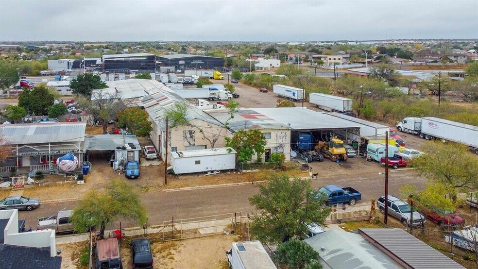 More Photos Of 300 N Ejido Ave, Laredo Industrial For Sale