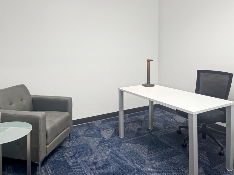 More Photos Of 1690 W Shaw Ave, Fresno Coworking Space