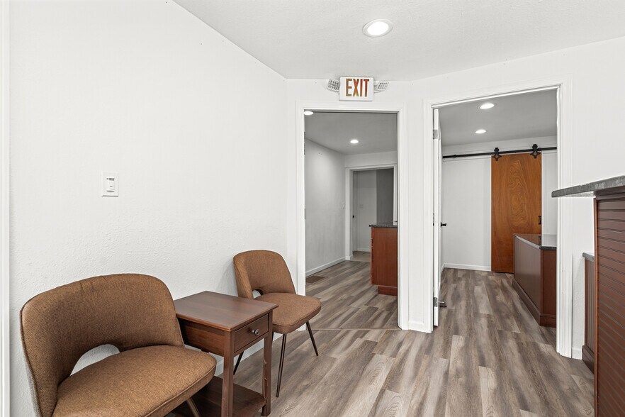More Photos Of 249 W Main St, Avon Office For Lease