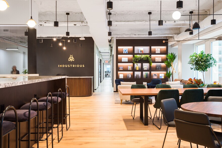 Primary Photo Of 4201 Main St, Houston Coworking Space