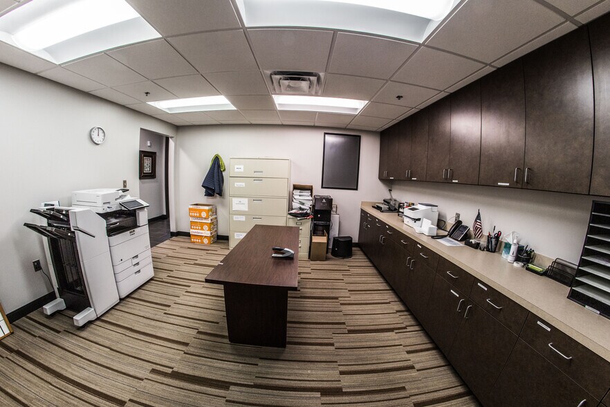 More Photos Of 1616 S Main St, Tulsa Office For Lease