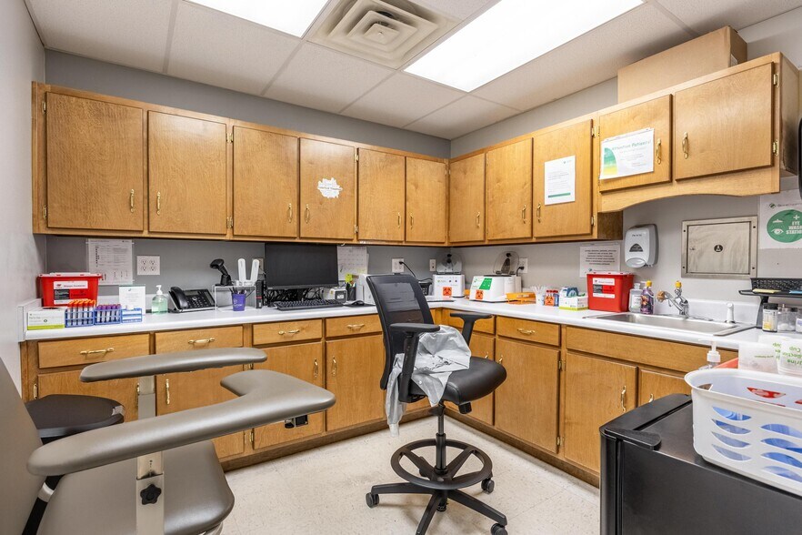 More Photos Of 1420 Fritz St SE, Cleveland Medical For Sale