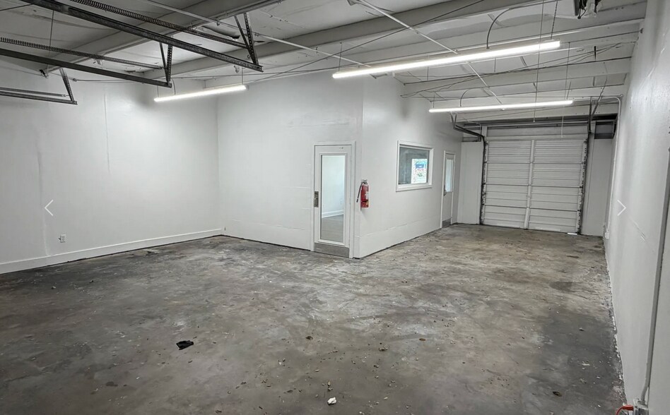 More Photos Of 1620 Tangerine St, Melbourne Industrial For Lease