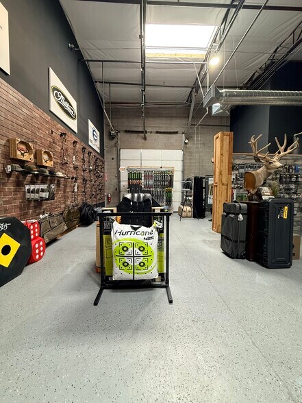 More Photos Of 650 N 137th Ave, Goodyear Light Distribution For Sale